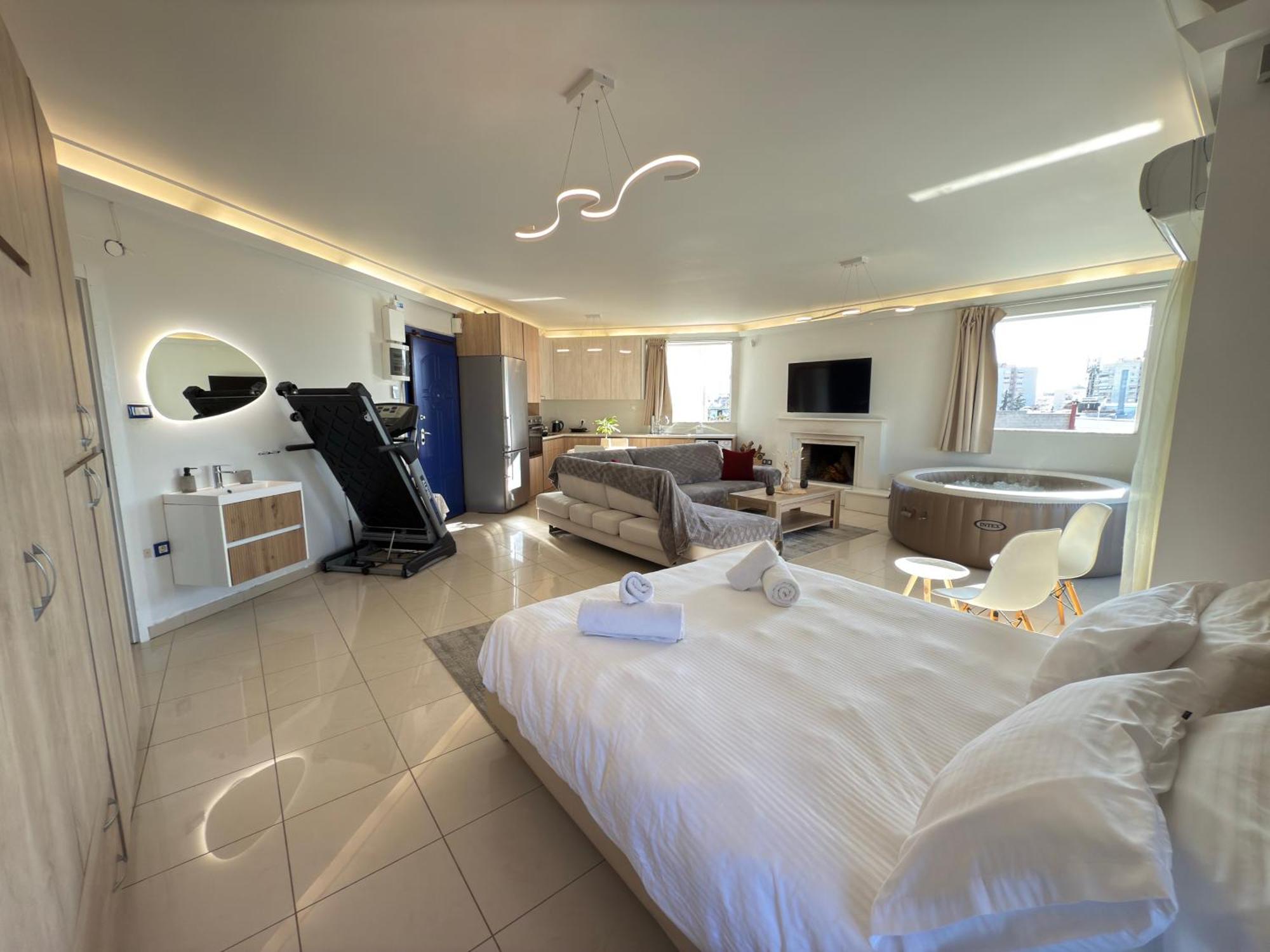 Sunny Home Private Jacuzzi Hydromassage Acropolis & Lycabettus Far View Parking 300M Metro Peristeri Athens Luaran gambar