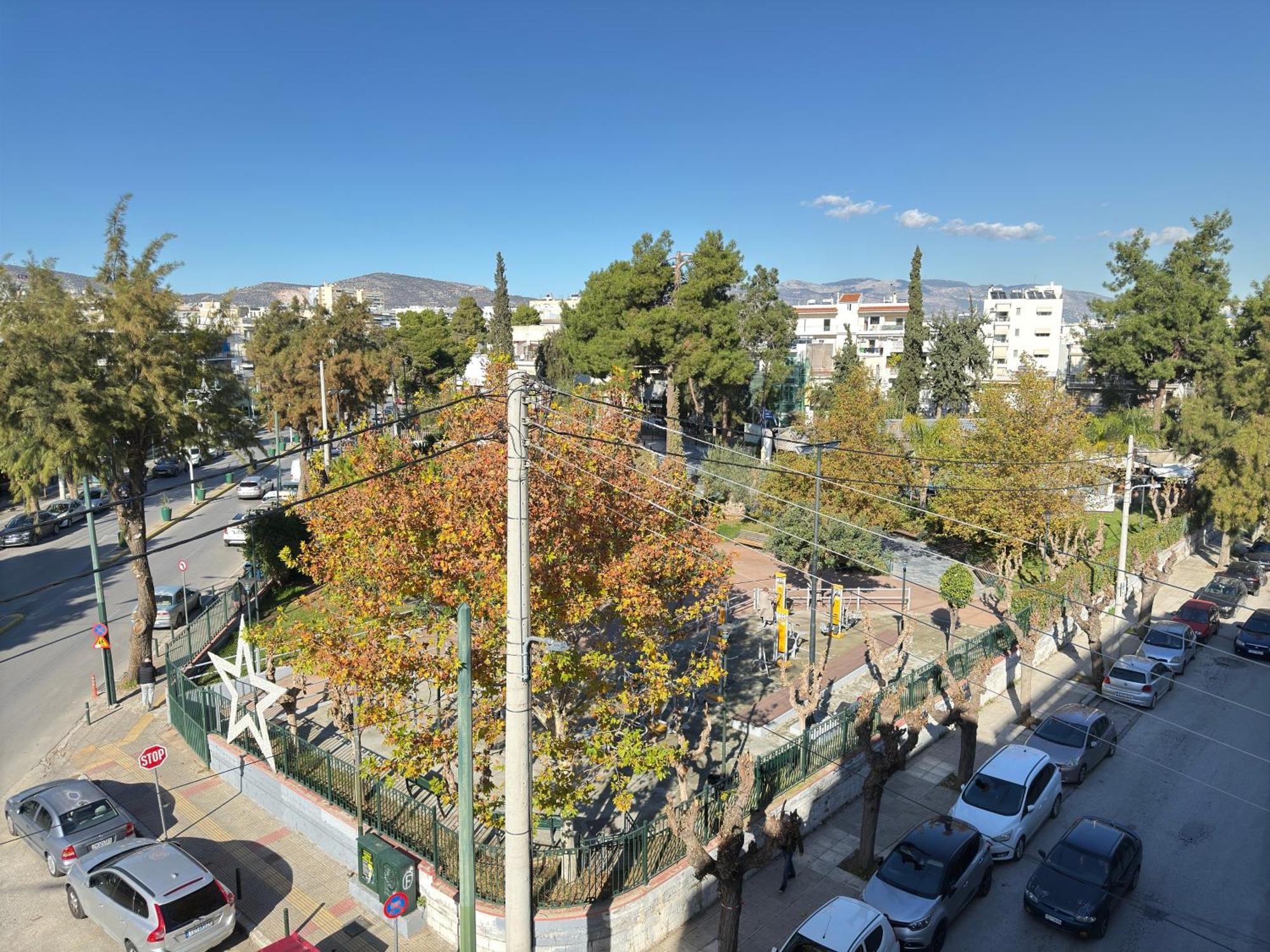 Sunny Home Private Jacuzzi Hydromassage Acropolis & Lycabettus Far View Parking 300M Metro Peristeri Athens Bilik gambar