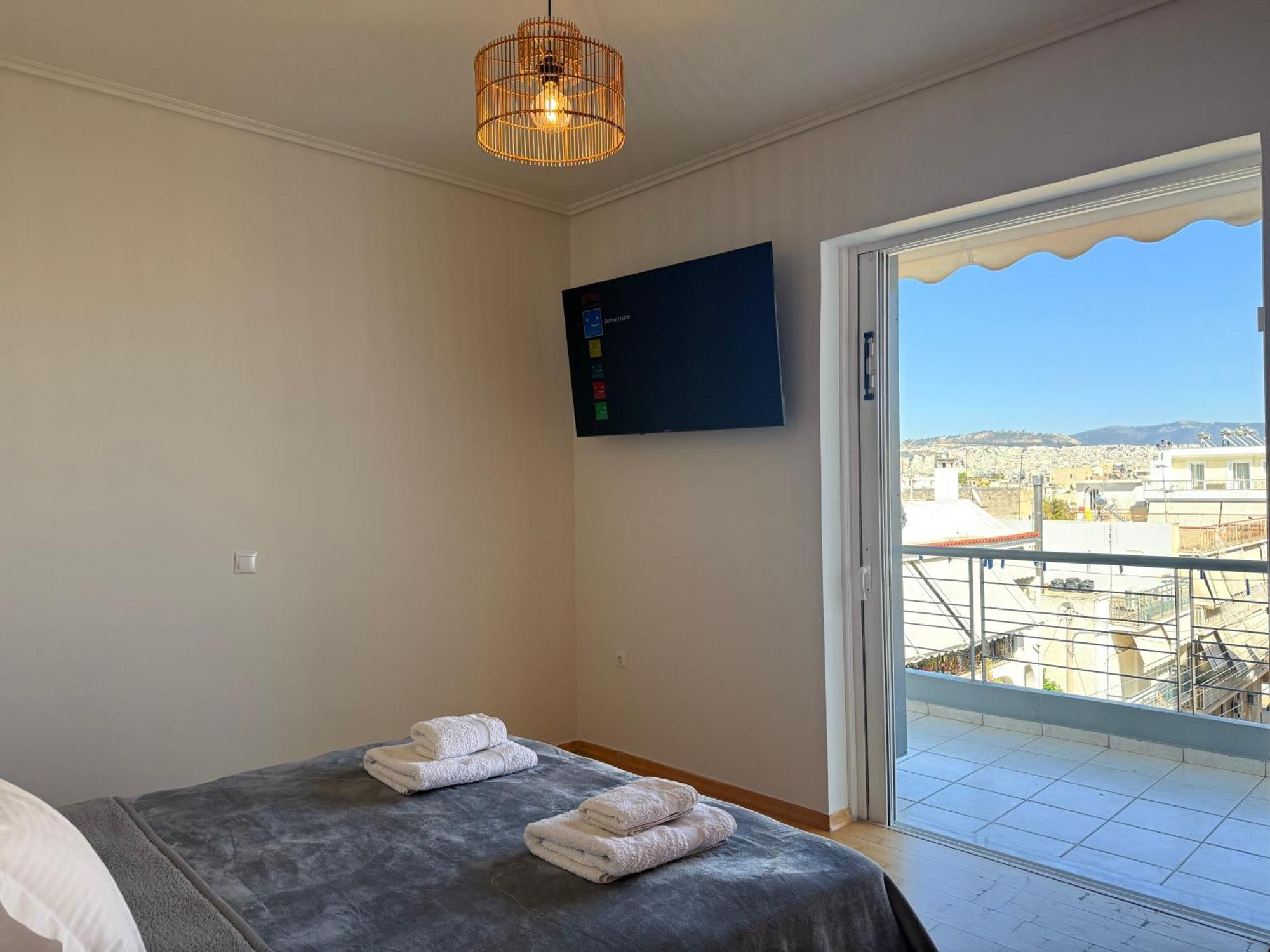 Sunny Home Private Jacuzzi Hydromassage Acropolis & Lycabettus Far View Parking 300M Metro Peristeri Athens Luaran gambar
